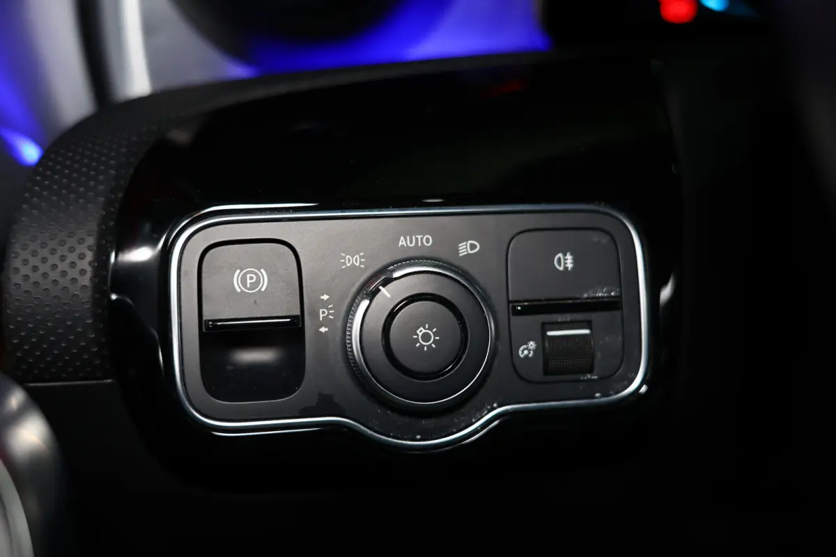 250e AMG AMBIENTE PANODAK NAVI AUTOM CRUISE PDC CAM SFEER '20