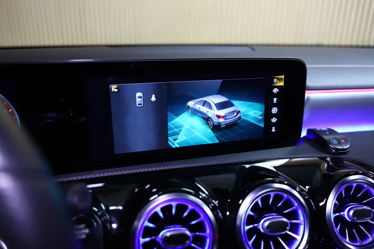 250e AMG AMBIENTE PANODAK NAVI AUTOM CRUISE PDC CAM SFEER '20