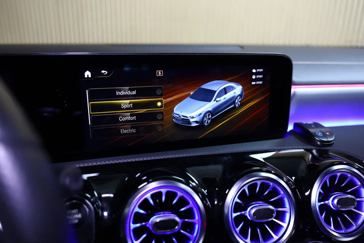 250e AMG AMBIENTE PANODAK NAVI AUTOM CRUISE PDC CAM SFEER '20