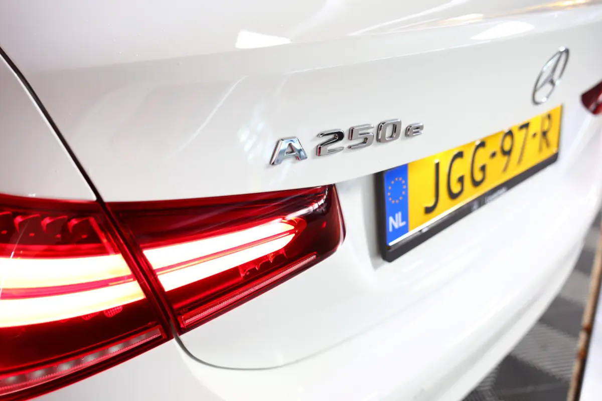 250e AMG AMBIENTE PANODAK NAVI AUTOM CRUISE PDC CAM SFEER '20