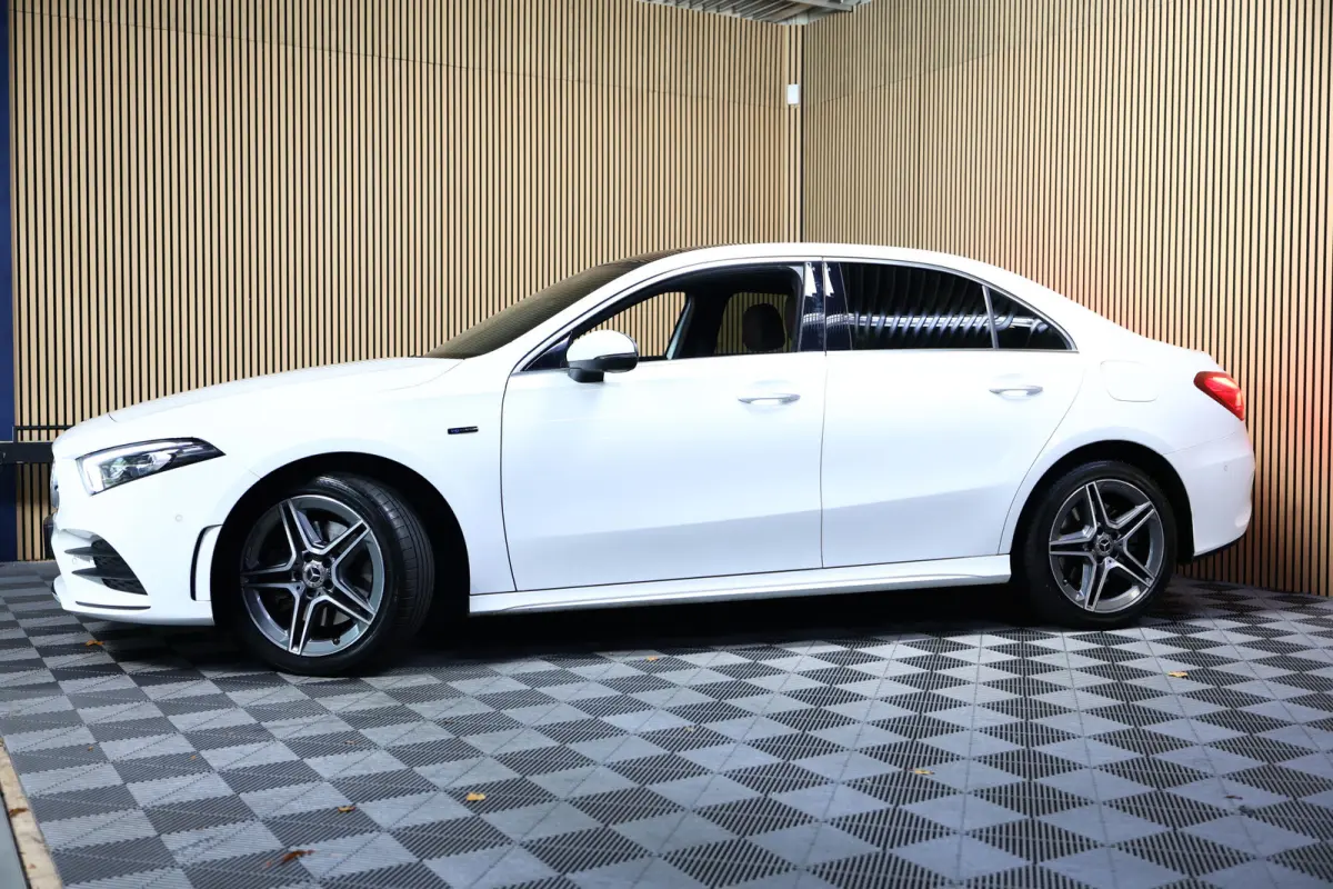 250e AMG AMBIENTE PANODAK NAVI AUTOM CRUISE PDC CAM SFEER '20