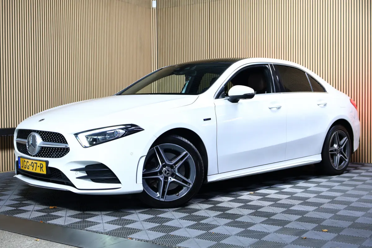 250e AMG AMBIENTE PANODAK NAVI AUTOM CRUISE PDC CAM SFEER '20