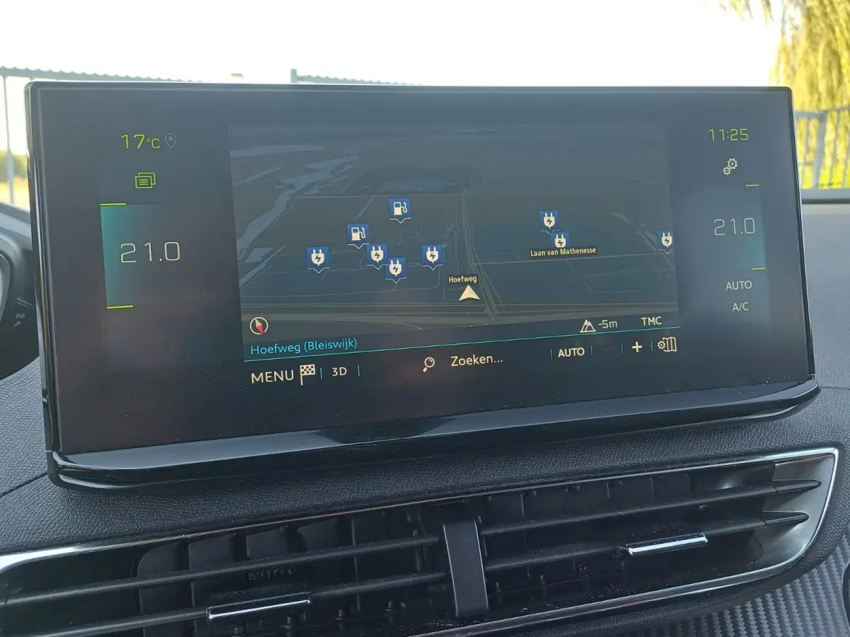 1.6 HYbrid 225 Allure Pack Business Camera | 17" Lichtmetaal | Parkeersensoren Achter | Climate | Cruise | LED | Achteruitrijcamera | Apple Carplay/Android Auto|telefoonintegratie premium | 