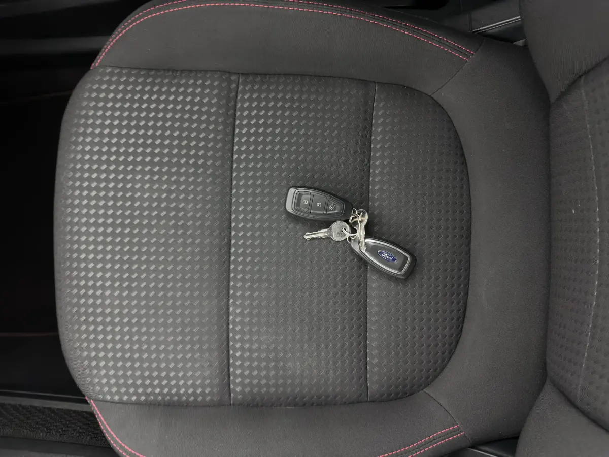 2.5 PHEV ST-Line (Plug-in) (INCL.BTW) Aut. *HEAD-UP | FULL-LED | DIGI-COCKPIT | KEYLESS | DAB | CAMERA | CARPLAY | NAVI-FULLMAP | SPORTSEATS | PRIVACY-GLASS | TOWBAR | 18"ALU*