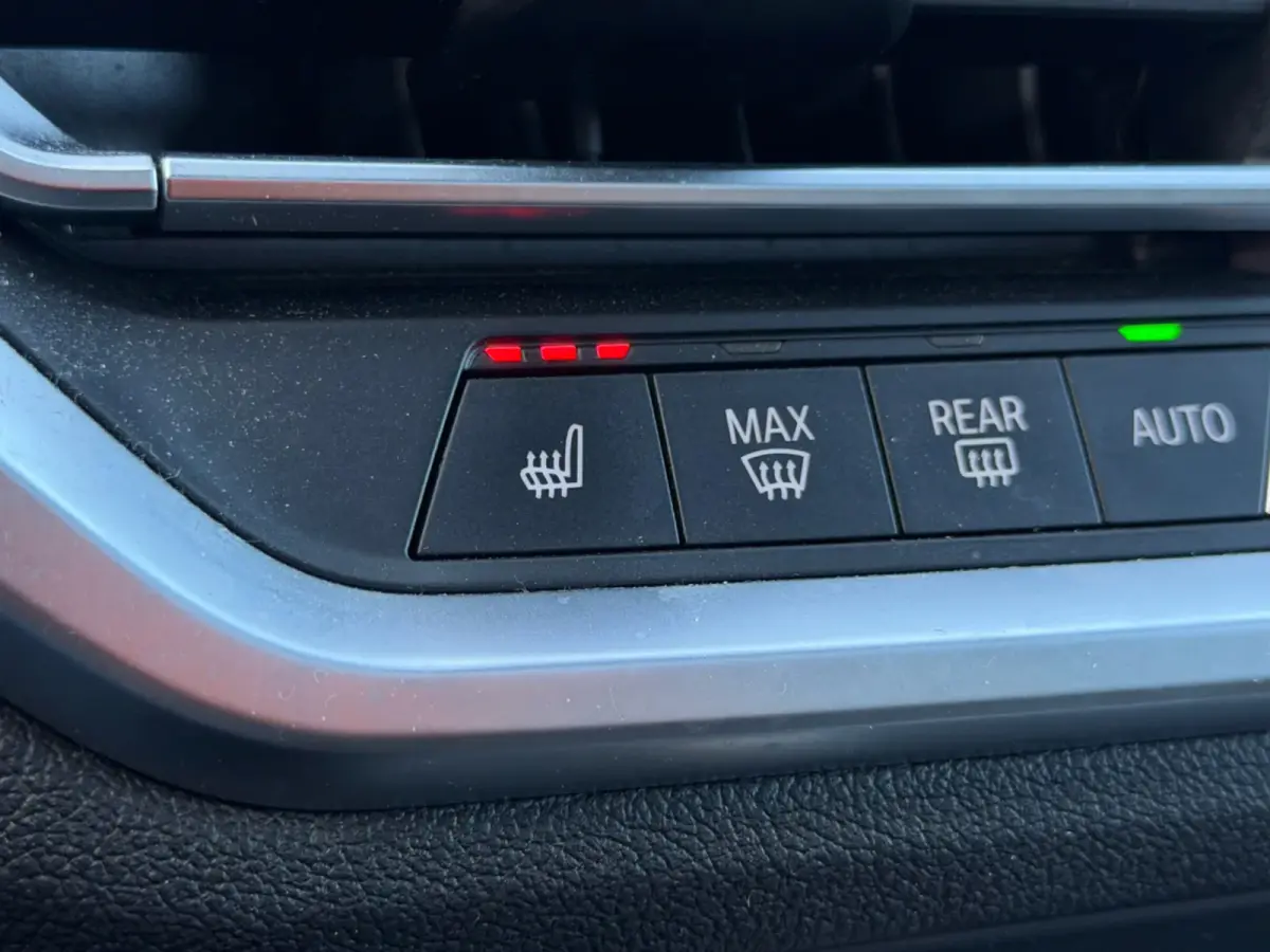 320i High Executive M-pakket Performance(Dealer OndH, Dakraam, Addapt Cruise, Camera, Carplay, StoelV, Navi Prof, Etc)