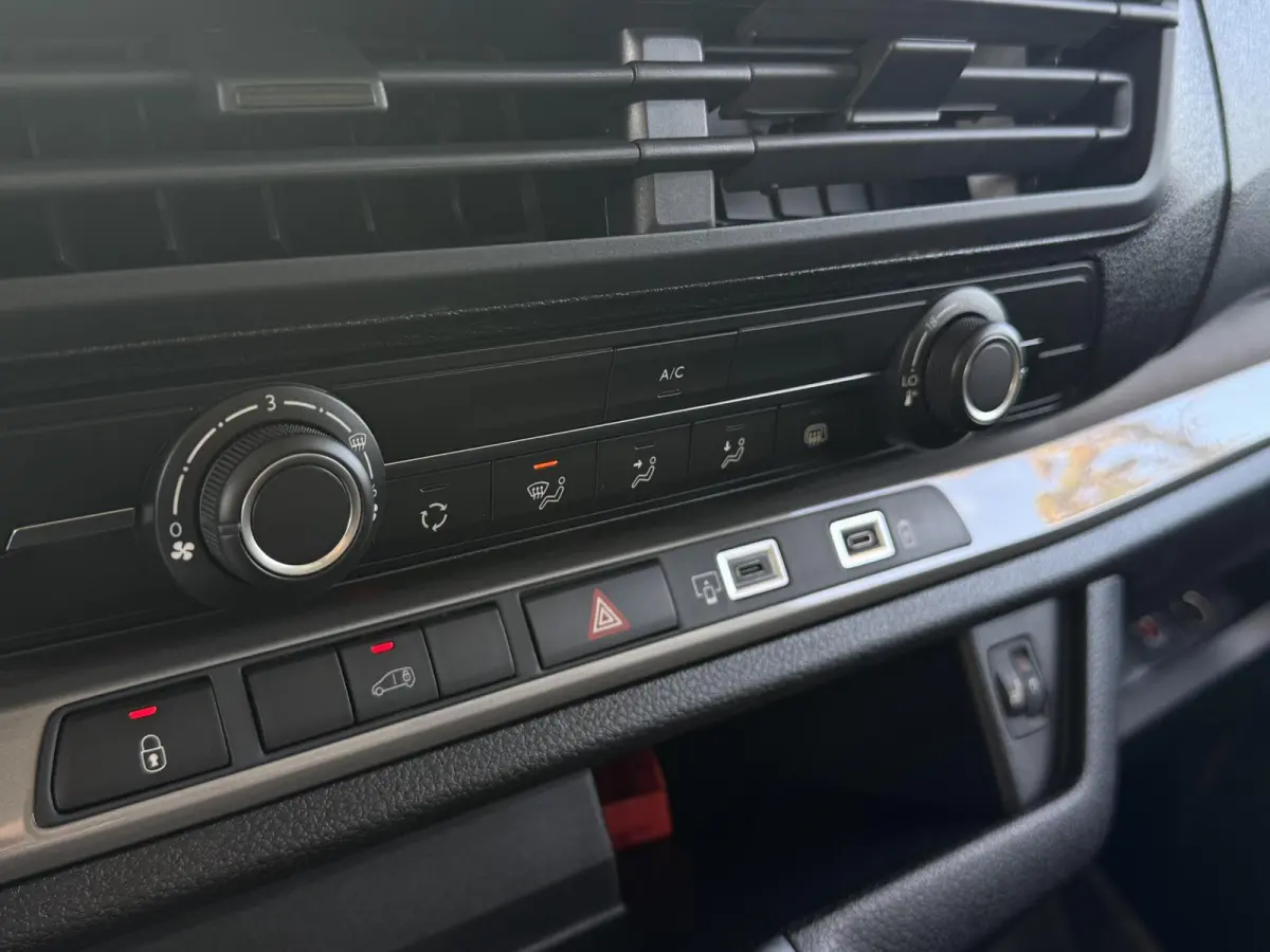EV L2 75 kWh | Exterieurpakket | Stoelverwarming | Camera | Apple Carplay/Android Auto