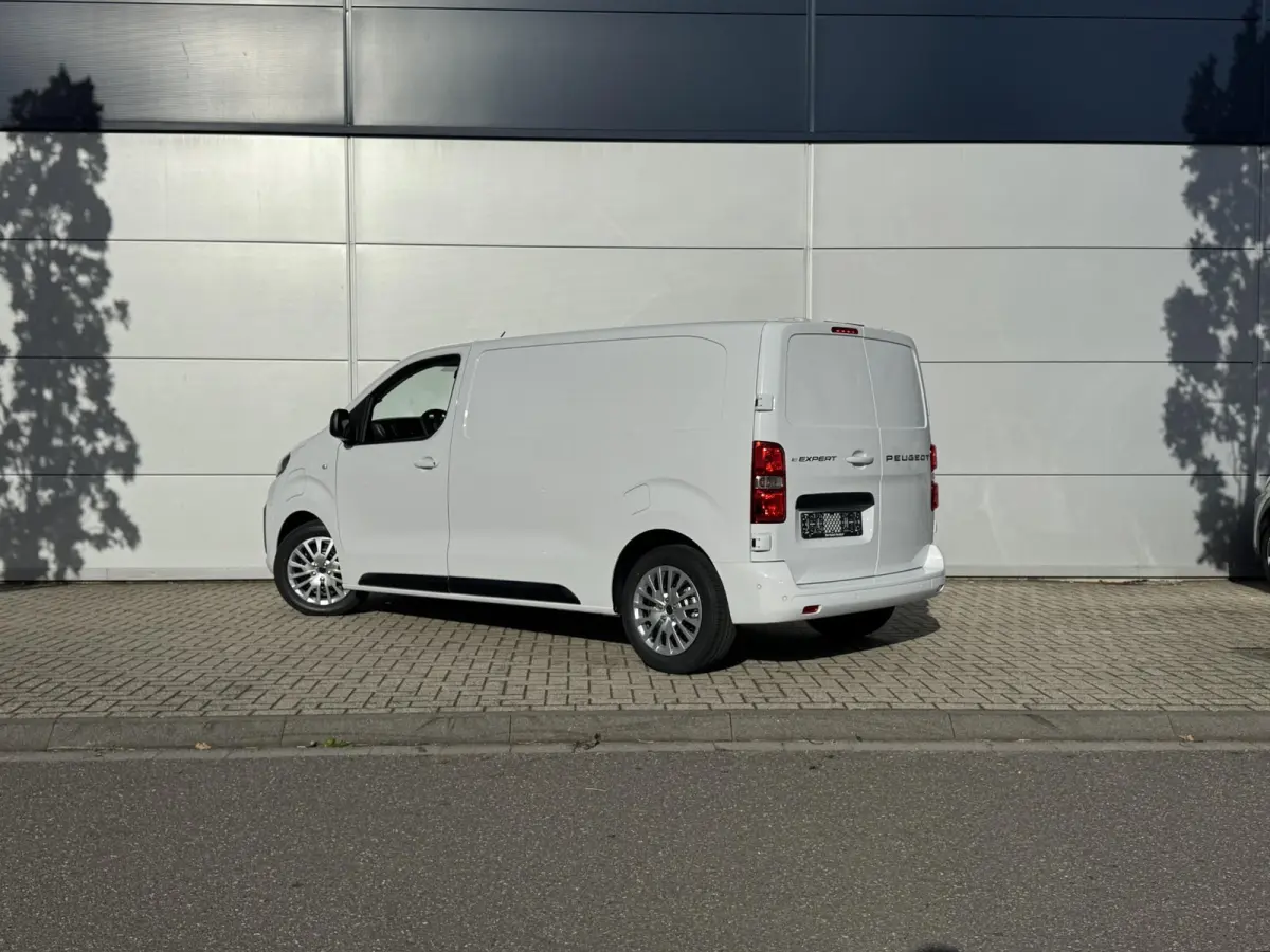 EV L2 75 kWh | Exterieurpakket | Stoelverwarming | Camera | Apple Carplay/Android Auto