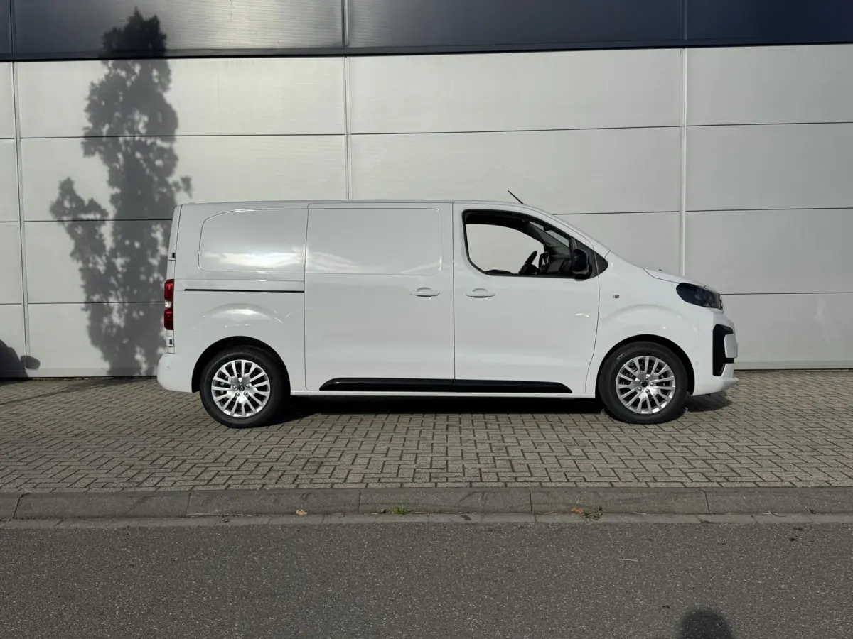 EV L2 75 kWh | Exterieurpakket | Stoelverwarming | Camera | Apple Carplay/Android Auto