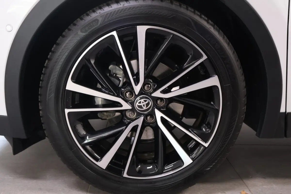 1.8 Hybrid 140 Executive