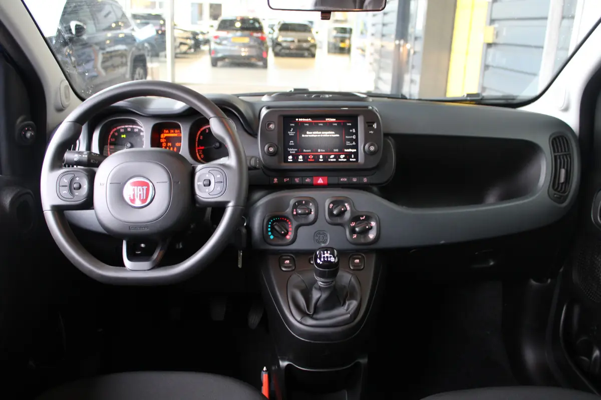 1.0 Hybrid Cross | DAB+ | Bluetooth | Elektrische ramen voor | All-Seasons | Parkeersensoren achter |