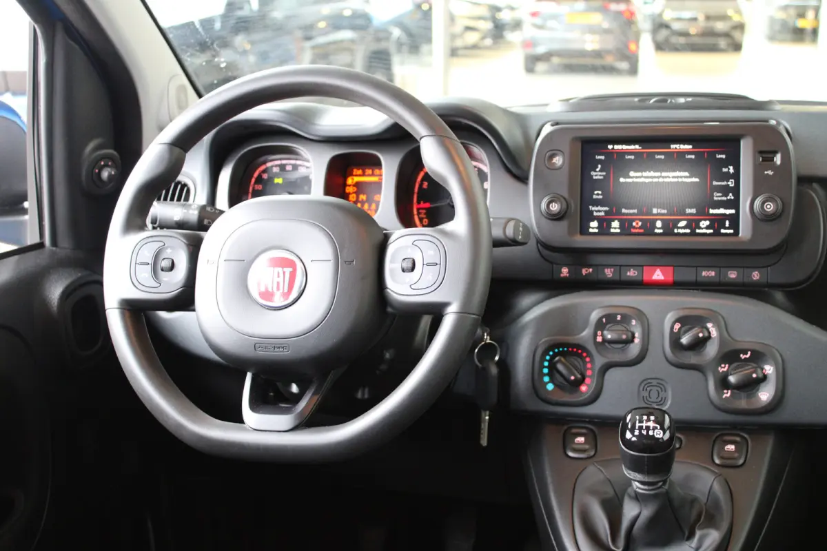 1.0 Hybrid Cross | DAB+ | Bluetooth | Elektrische ramen voor | All-Seasons | Parkeersensoren achter |