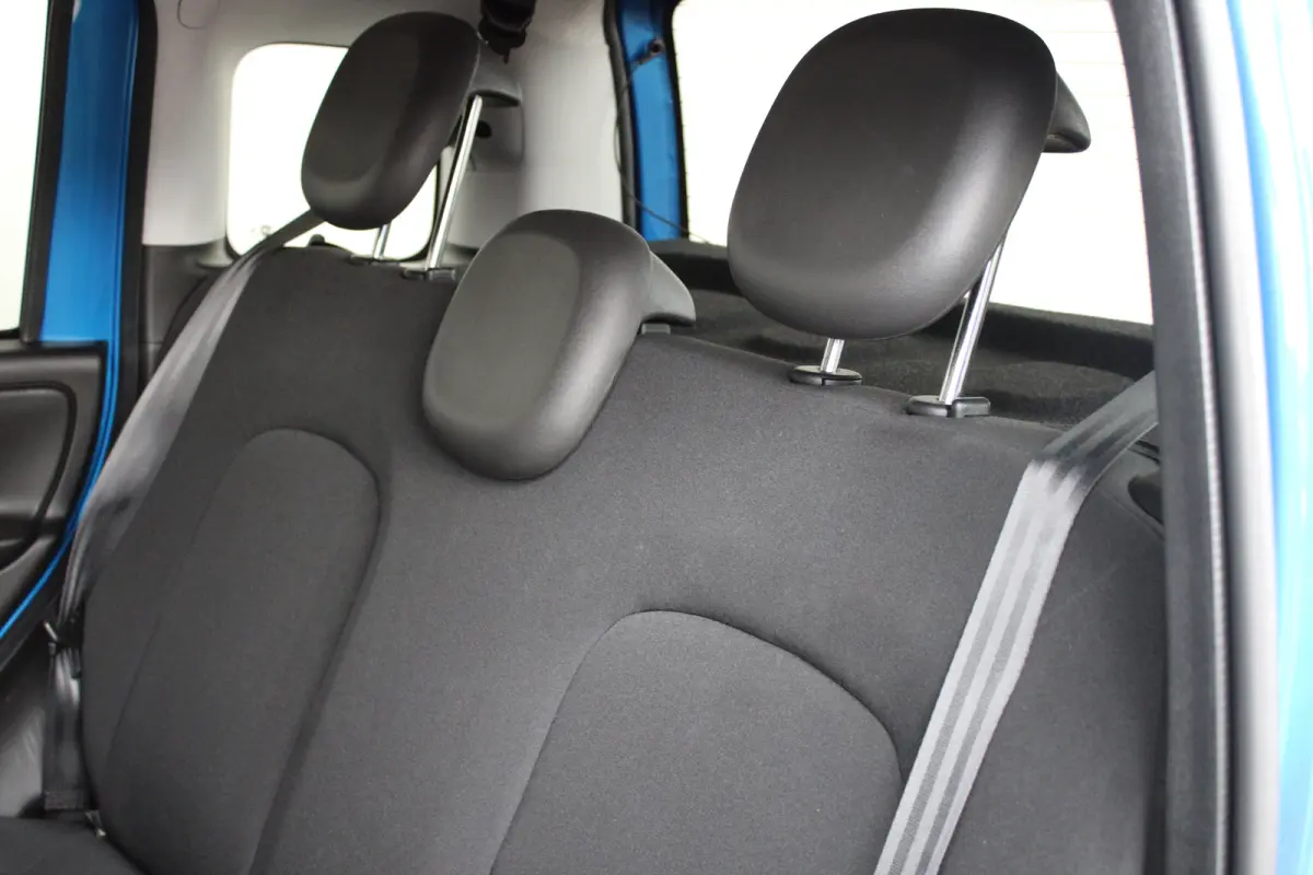 1.0 Hybrid Cross | DAB+ | Bluetooth | Elektrische ramen voor | All-Seasons | Parkeersensoren achter |