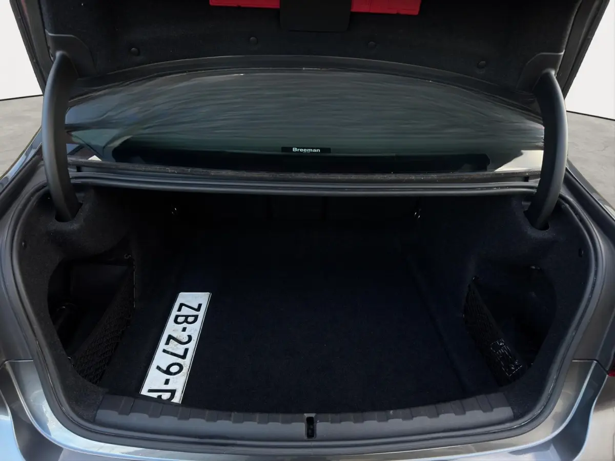 320i 184PK Exe. Edition Leer Virtual Cockpit