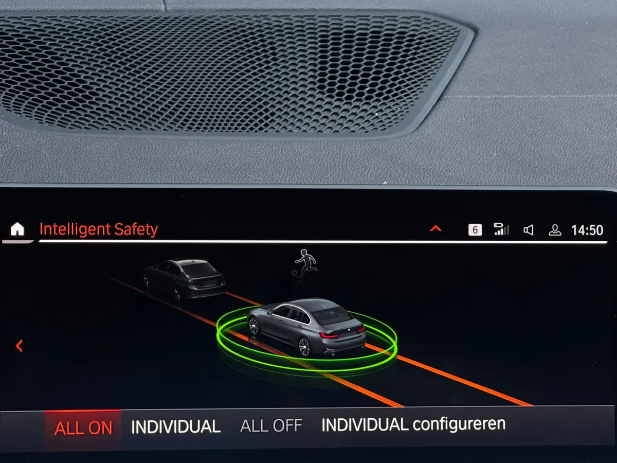320i 184PK Exe. Edition Leer Virtual Cockpit