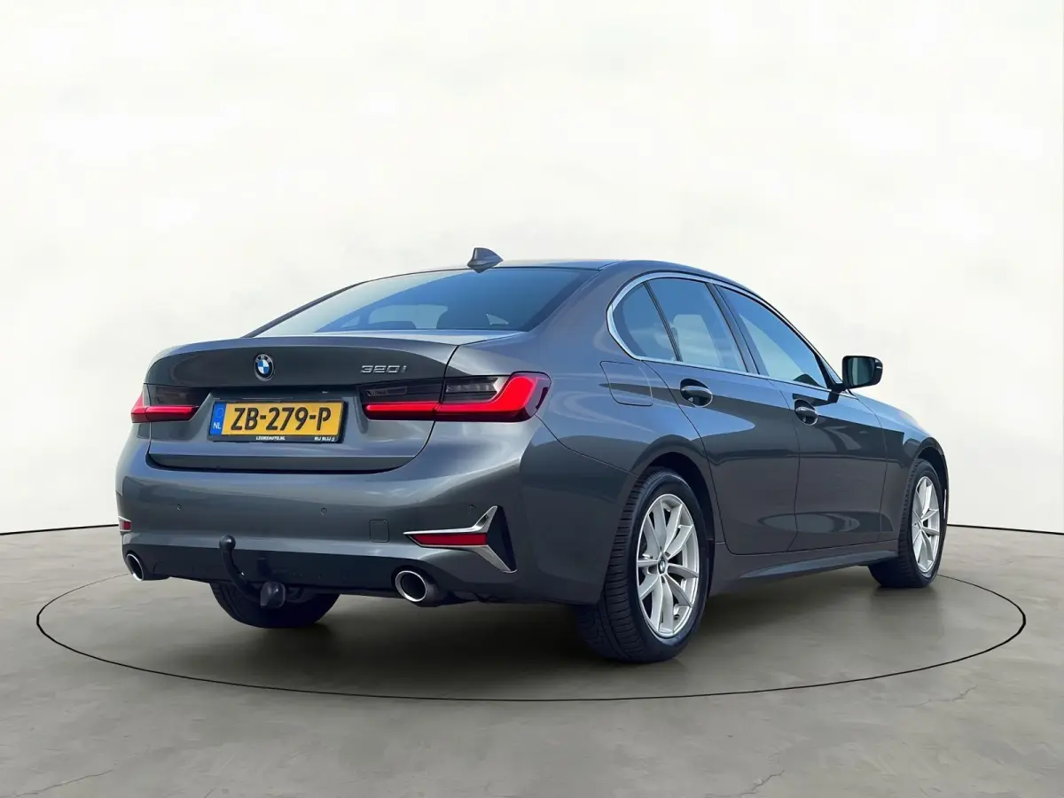 320i 184PK Exe. Edition Leer Virtual Cockpit