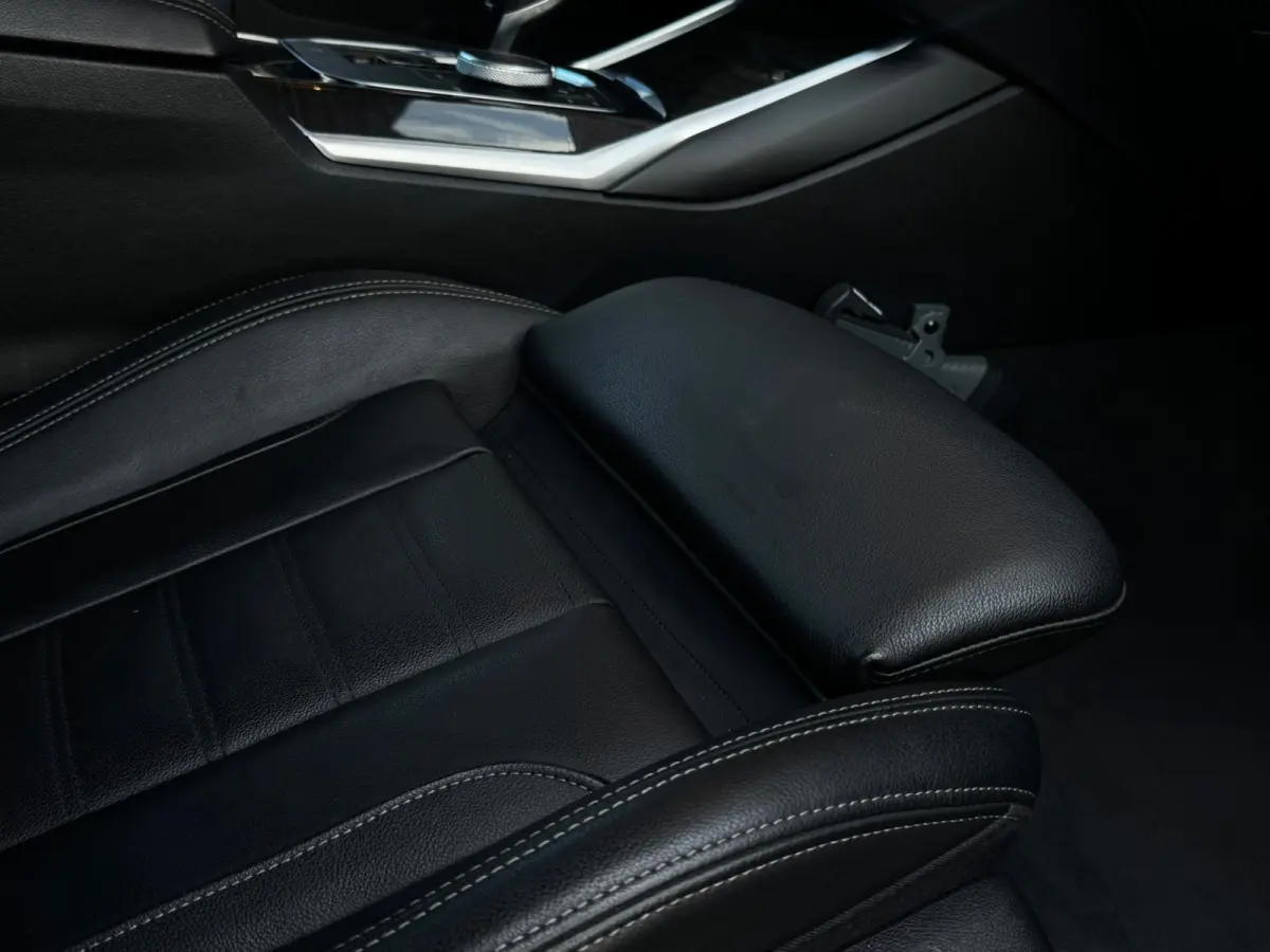 320i 184PK Exe. Edition Leer Virtual Cockpit
