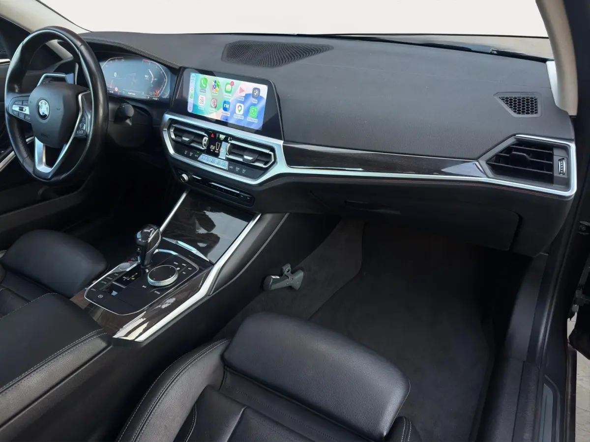 320i 184PK Exe. Edition Leer Virtual Cockpit