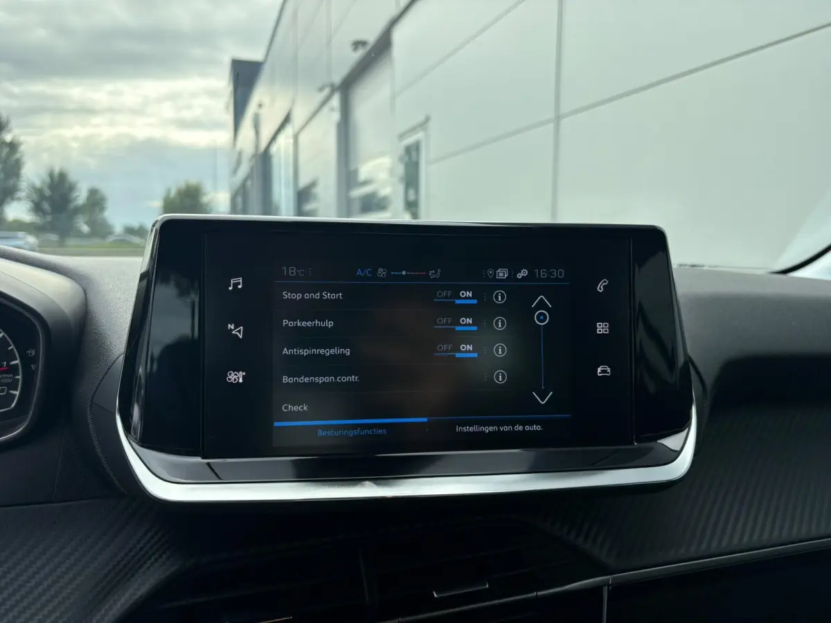 1.2 PureTech Active Pack | Cruise Control | Navigatie | Parkeerhulp | Apple CarPlay/Android Auto