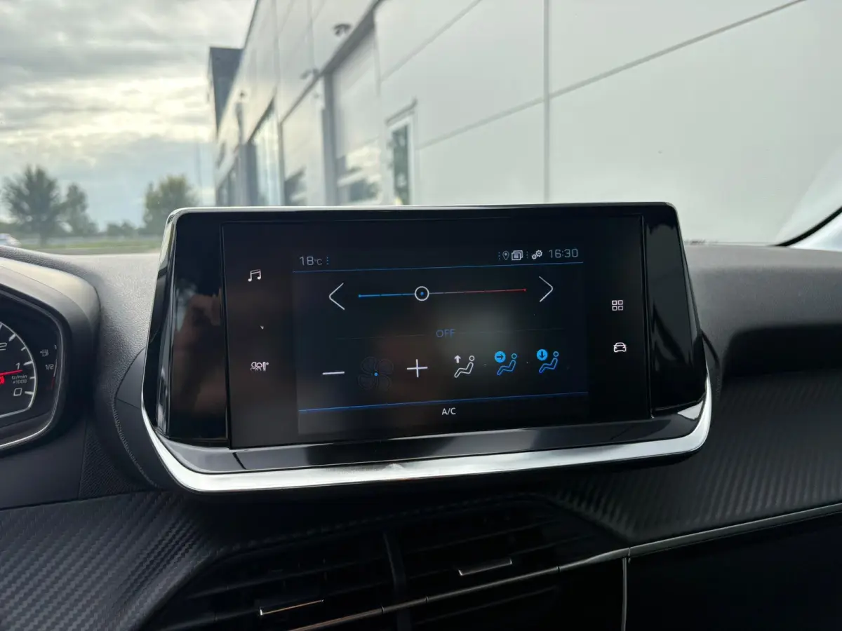 1.2 PureTech Active Pack | Cruise Control | Navigatie | Parkeerhulp | Apple CarPlay/Android Auto
