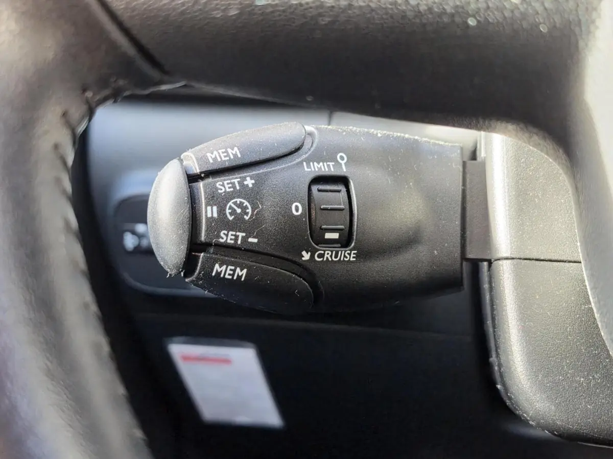 1.2 PureTech S&S Shine | Navigatie | DAB+ | Camera