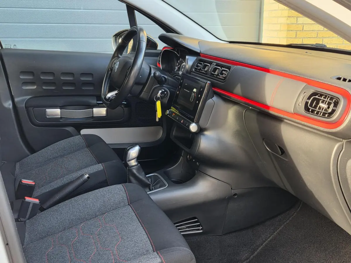 1.2 PureTech S&S Shine | Navigatie | DAB+ | Camera