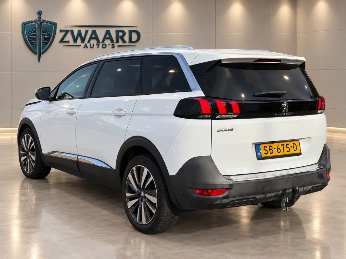 1.2 PureTech Blue Lease Premium l 7 persoons l Distr VV l Camera l Pano l rijdt en schakelt zeer goed l