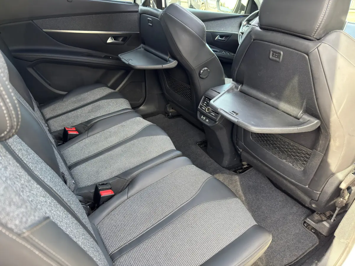 1.2 PureTech Blue Lease Premium l 7 persoons l Distr VV l Camera l Pano l rijdt en schakelt zeer goed l