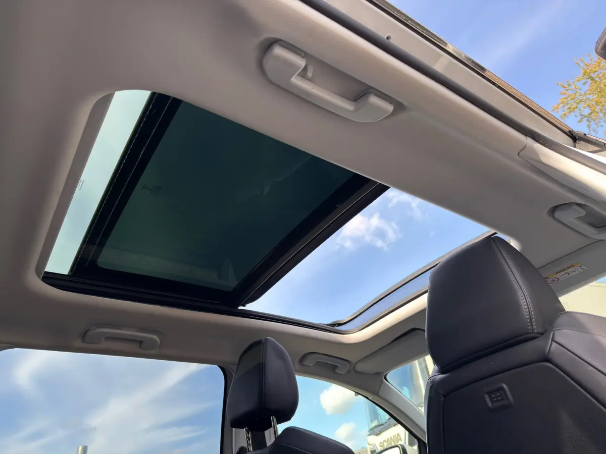 1.2 PureTech Blue Lease Premium l 7 persoons l Distr VV l Camera l Pano l rijdt en schakelt zeer goed l