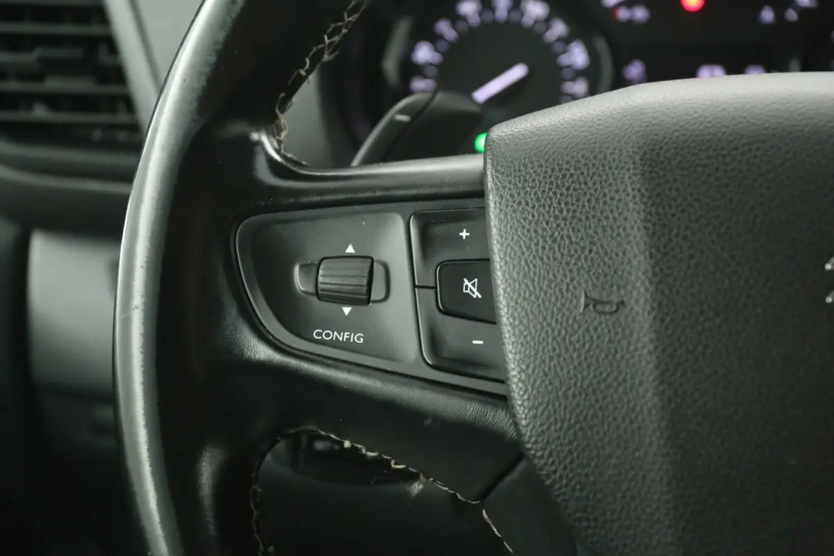 2.0 BlueHDI L3H1 | Automaat | Airco | Cruise | Camera | Carplay | 3 Zits | Trekhaak | Parkeersens.