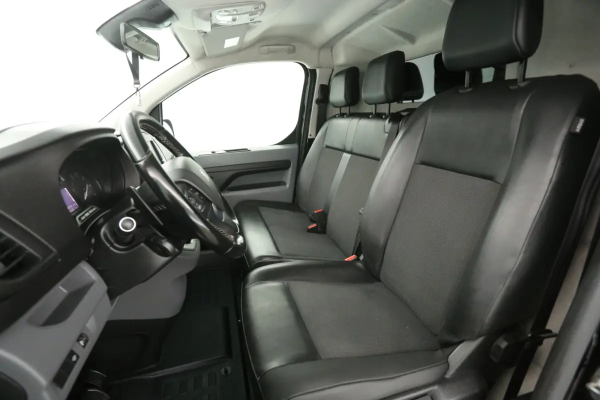 2.0 BlueHDI L3H1 | Automaat | Airco | Cruise | Camera | Carplay | 3 Zits | Trekhaak | Parkeersens.