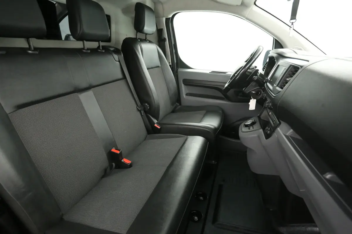 2.0 BlueHDI L3H1 | Automaat | Airco | Cruise | Camera | Carplay | 3 Zits | Trekhaak | Parkeersens.