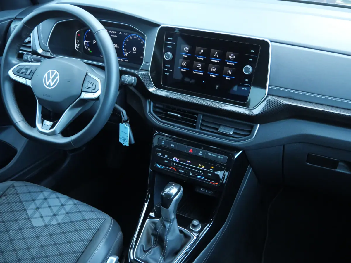 1.0 TSI R-Line Edition Automaat 18 Inch / Climate Control / Sportstoelen