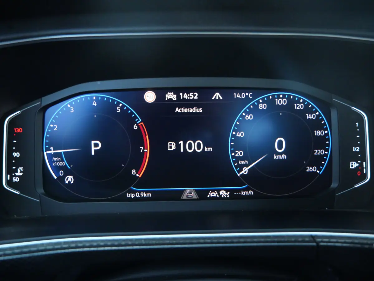 1.0 TSI R-Line Edition Automaat 18 Inch / Climate Control / Sportstoelen