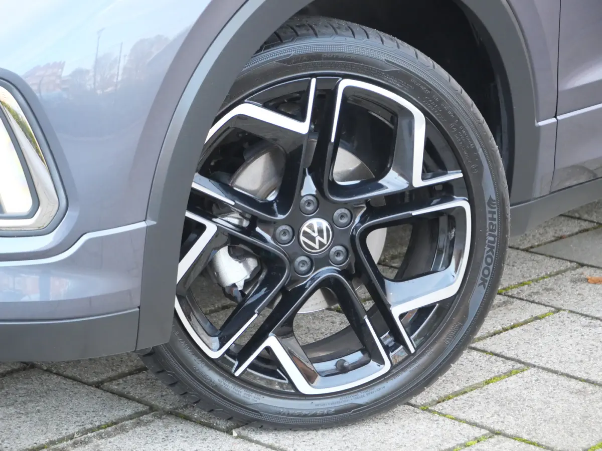 1.0 TSI R-Line Edition Automaat 18 Inch / Climate Control / Sportstoelen