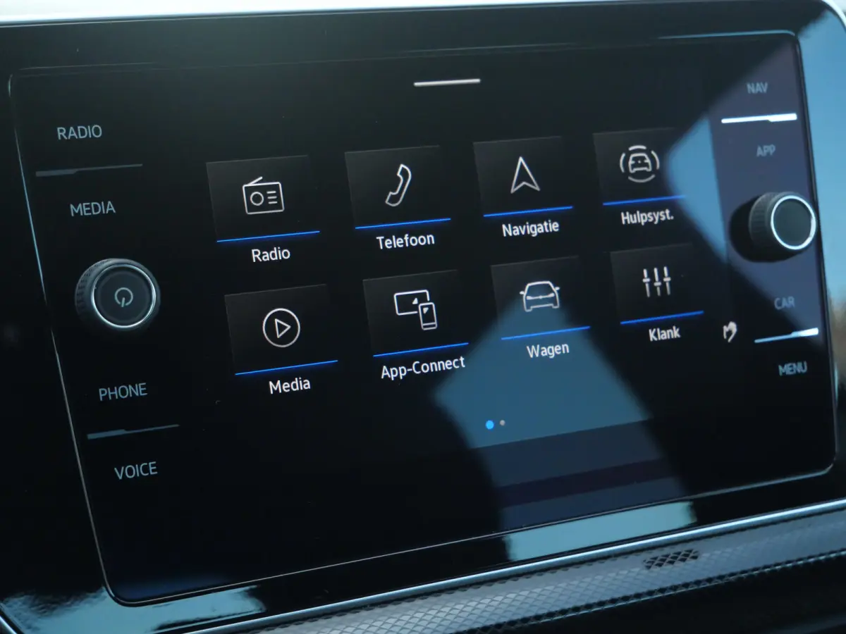 1.0 TSI R-Line Edition Automaat 18 Inch / Climate Control / Sportstoelen