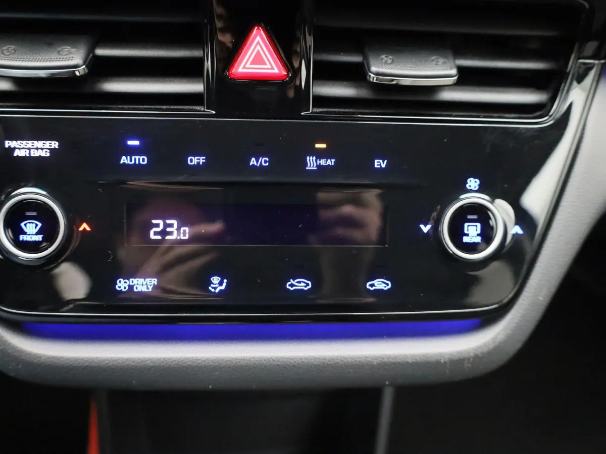 Comfort EV 38 kWh | APPLE/ANDROID CARPLAY | NAVIGATIE | LICHTMETALEN VELGEN | STOELVERWARMING | 12 MAANDEN BOVAG GARANTIE |
