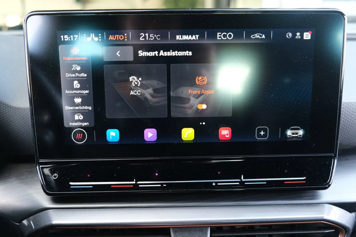 1.4 e-Hybrid 204PK Graphene Led Navi ACC Keyless Virtual