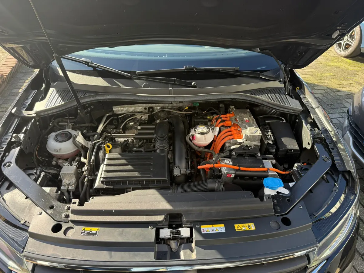 1.4 TSI eHybrid R-Line Business+, Stoelverwarming,Trekhaak,Navigatie,Achteruitrij camera