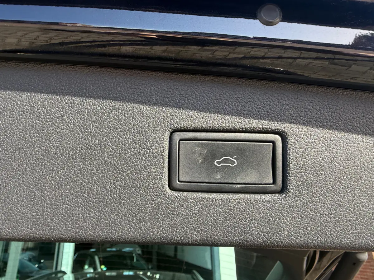 1.4 TSI eHybrid R-Line Business+, Stoelverwarming,Trekhaak,Navigatie,Achteruitrij camera