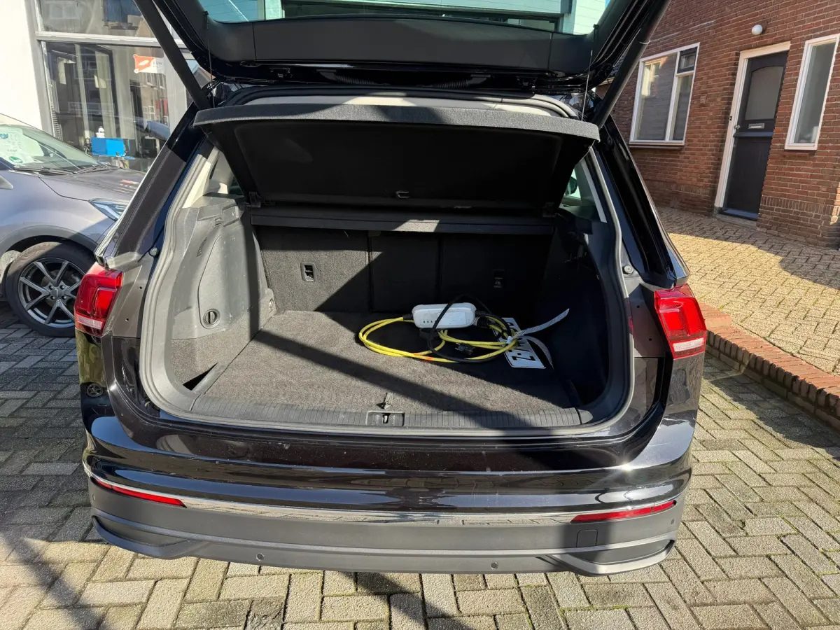 1.4 TSI eHybrid R-Line Business+, Stoelverwarming,Trekhaak,Navigatie,Achteruitrij camera