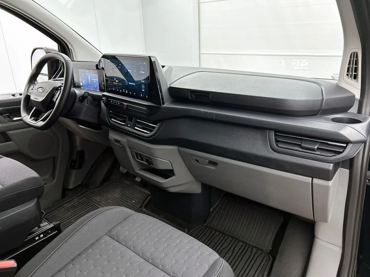 320 2.0 TDCI L2H1 Limited Automaat Airco Navigatie Cruise Control Trekhaak