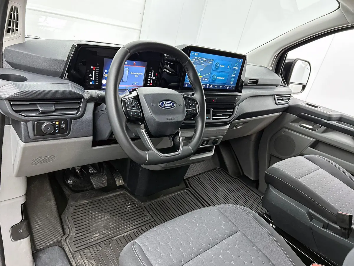 320 2.0 TDCI L2H1 Limited Automaat Airco Navigatie Cruise Control Trekhaak