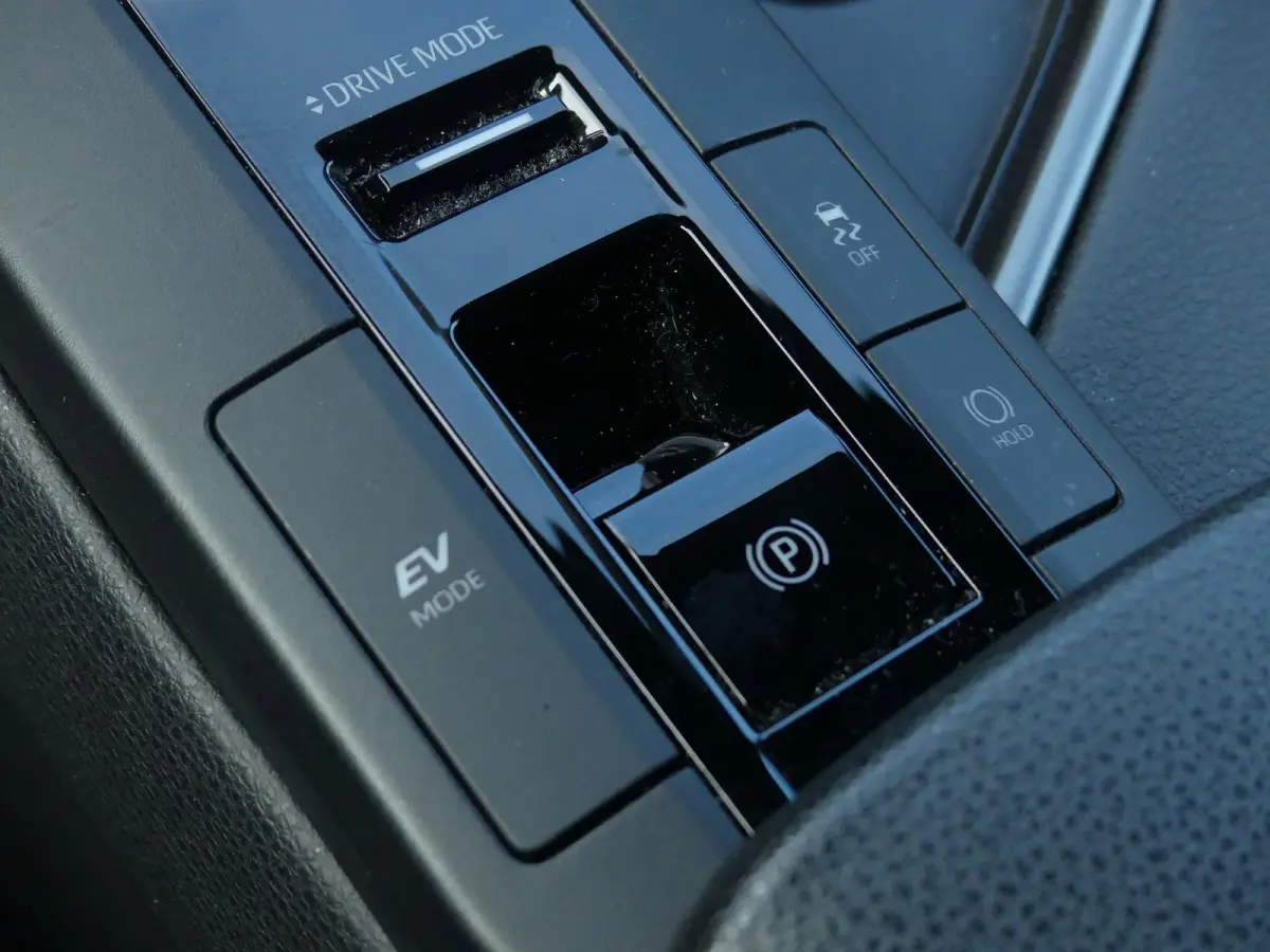 1.8 Hybrid 140 Business Plus