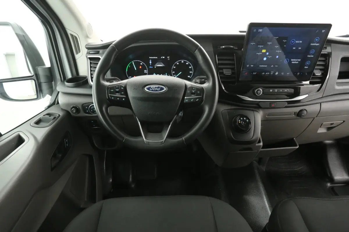 68 kWh L2H2 184PK | Snelladen | SOH 94% | Clima | Cruise | Carplay | 3 Zits | Navi | Parkeersens.