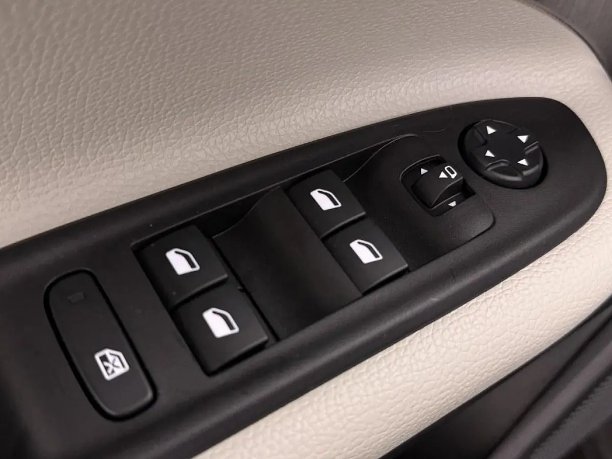 1.2 Hybrid 145pk Aut. La Prima Leder/Nav/Ad.Cruise /El.Verst.Stoelen/Camera/Stoel.Verw/El.Klep/CarPlay
