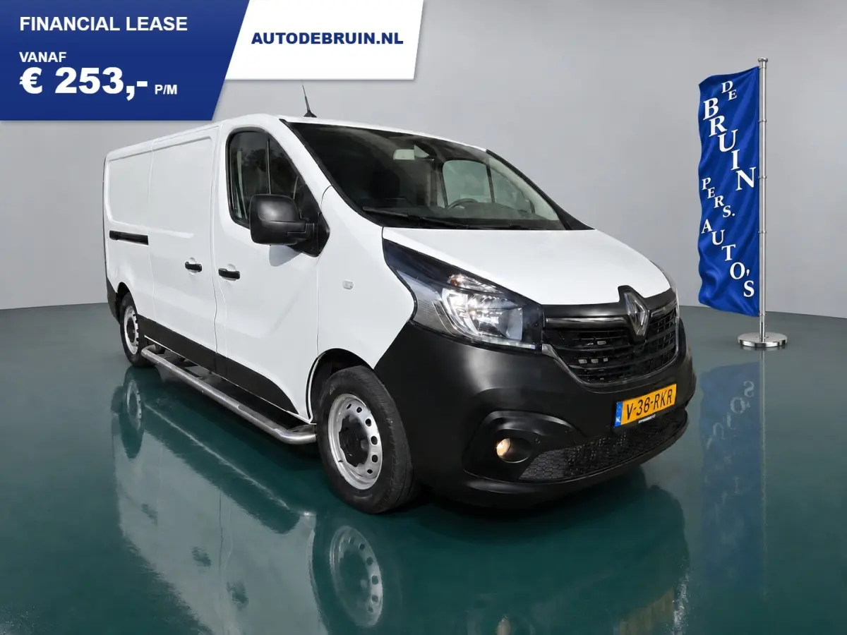 2.0 dCi 145 Pk/107Kw L2 Comfort Verwarmdestoellen Airco Achteruitrijcamera Parkeersensors voor en achter