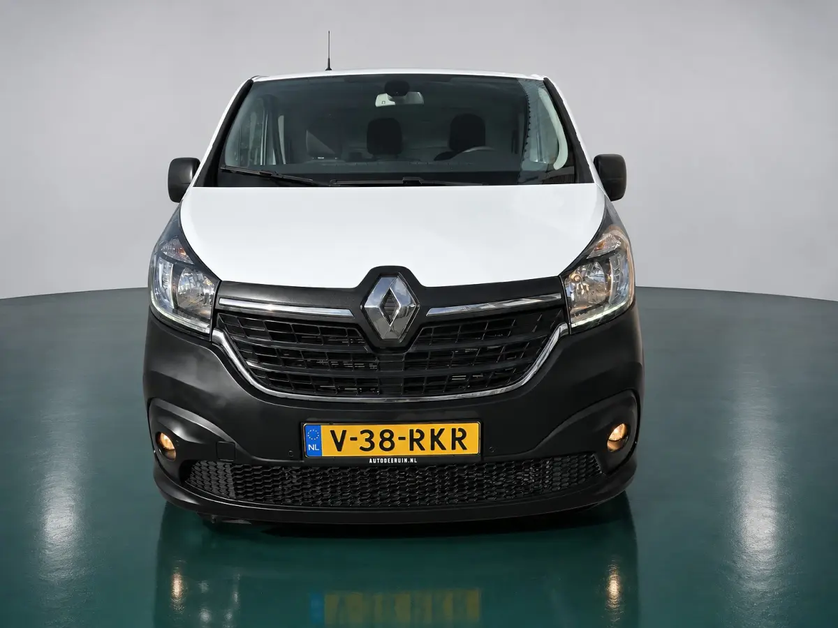 2.0 dCi 145 Pk/107Kw L2 Comfort Verwarmdestoellen Airco Achteruitrijcamera Parkeersensors voor en achter