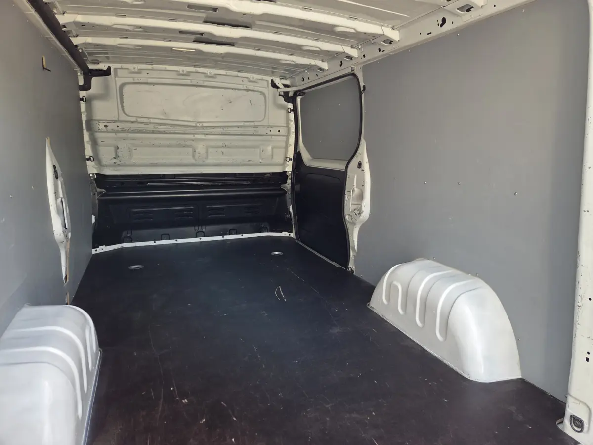 2.0 dCi 145 Pk/107Kw L2 Comfort Verwarmdestoellen Airco Achteruitrijcamera Parkeersensors voor en achter