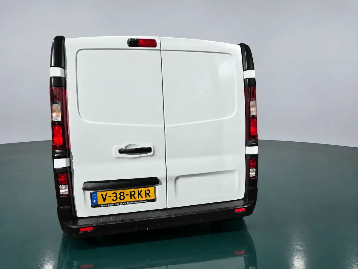 2.0 dCi 145 Pk/107Kw L2 Comfort Verwarmdestoellen Airco Achteruitrijcamera Parkeersensors voor en achter