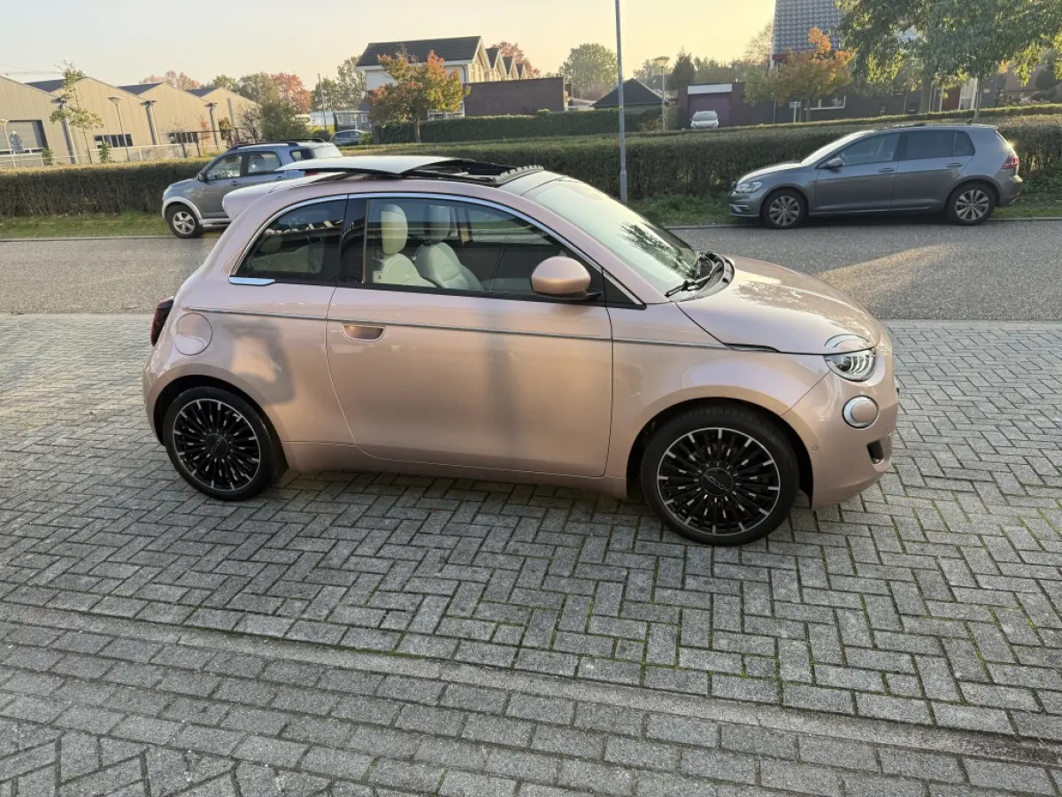 La Prima 42 kWh | Rose goud!! | Schuifdak | Leder | LED | Stoelen verw